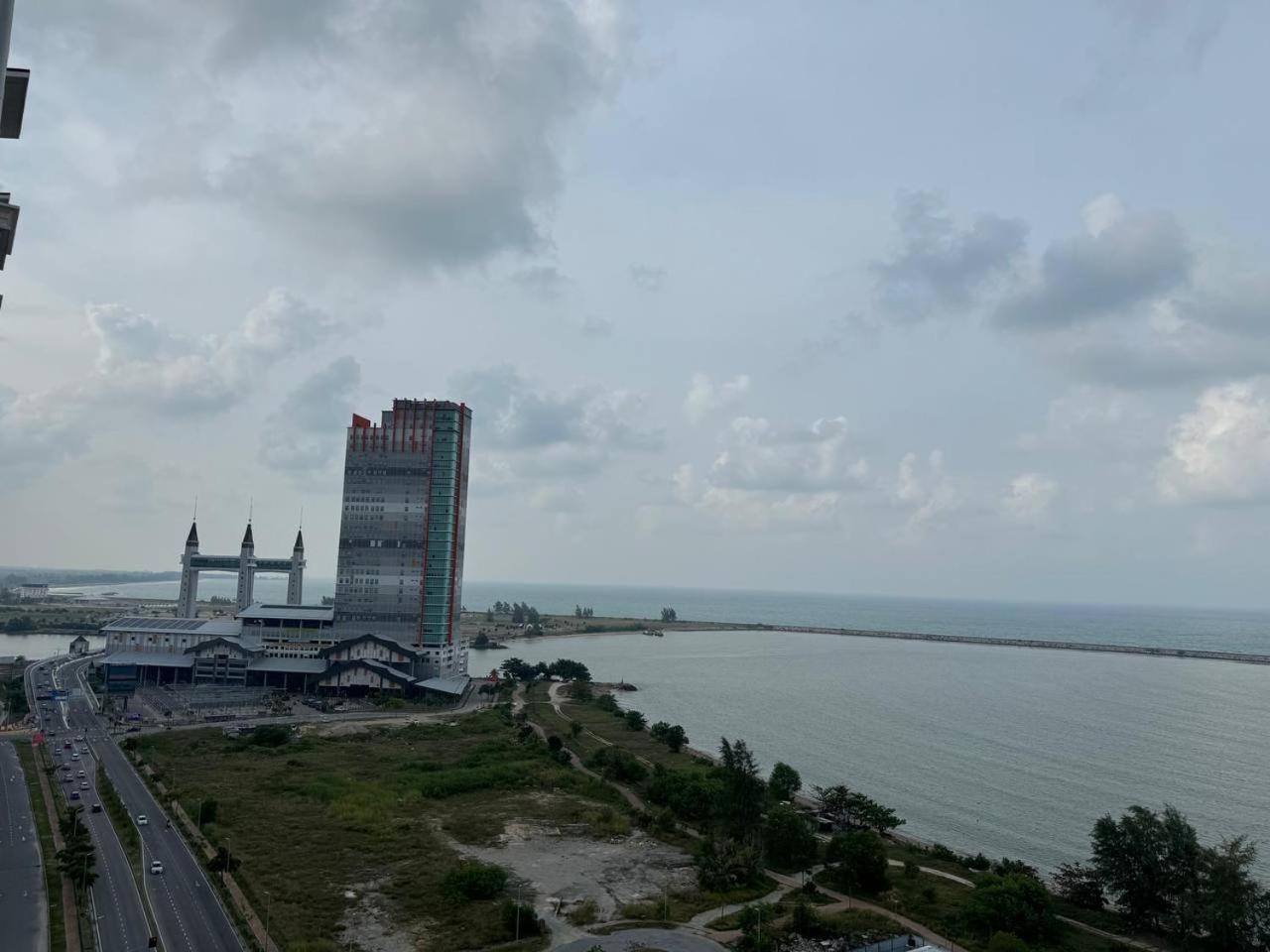 D'Ciella Homes- Sea View, Drawbridge & Ktcc Mall クアラ・トレンガヌ エクステリア 写真